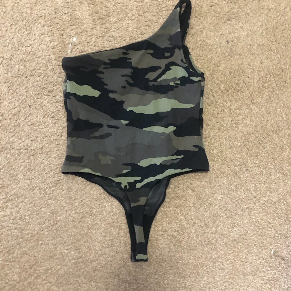 Victoria's Secret Sport Bodysuit Womens S Green Camo One Shoulder - Picture 5 of 6